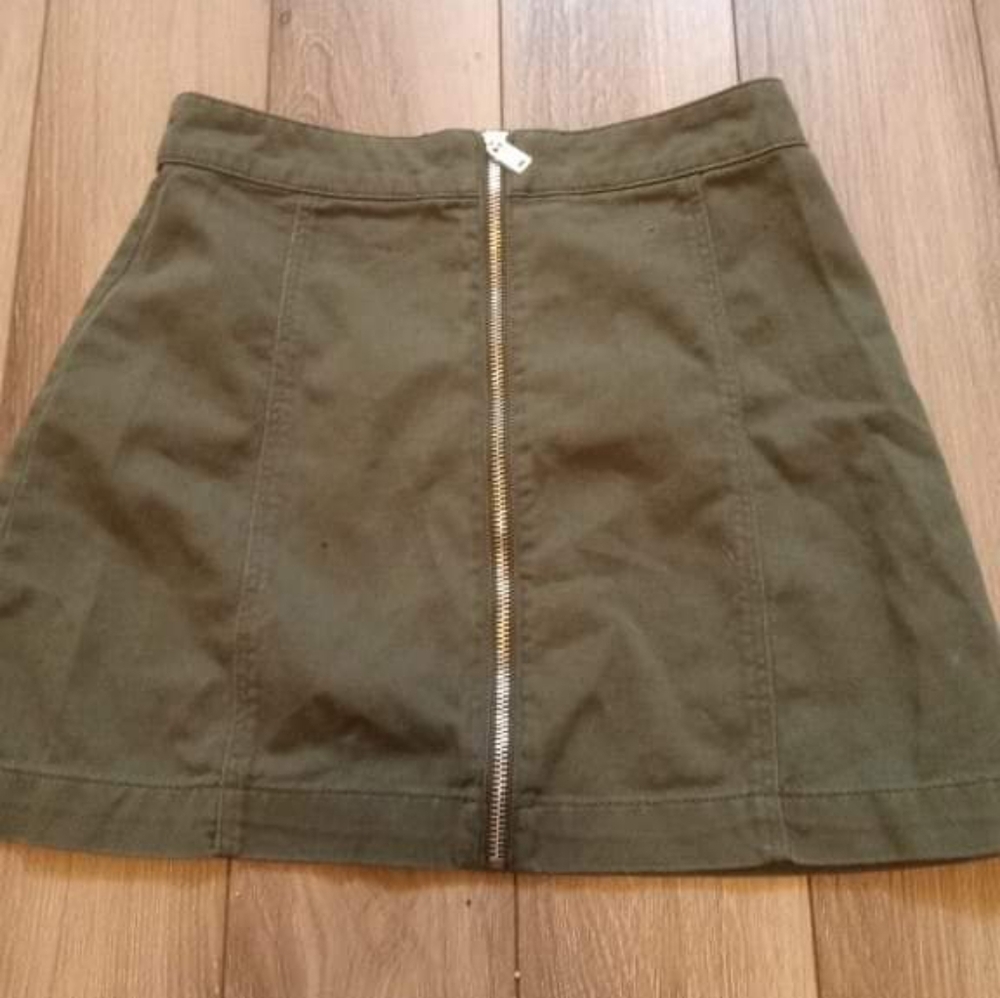 Green zip up skirt
